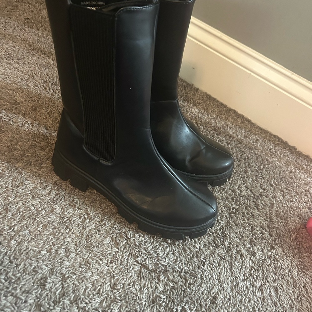 Black boots